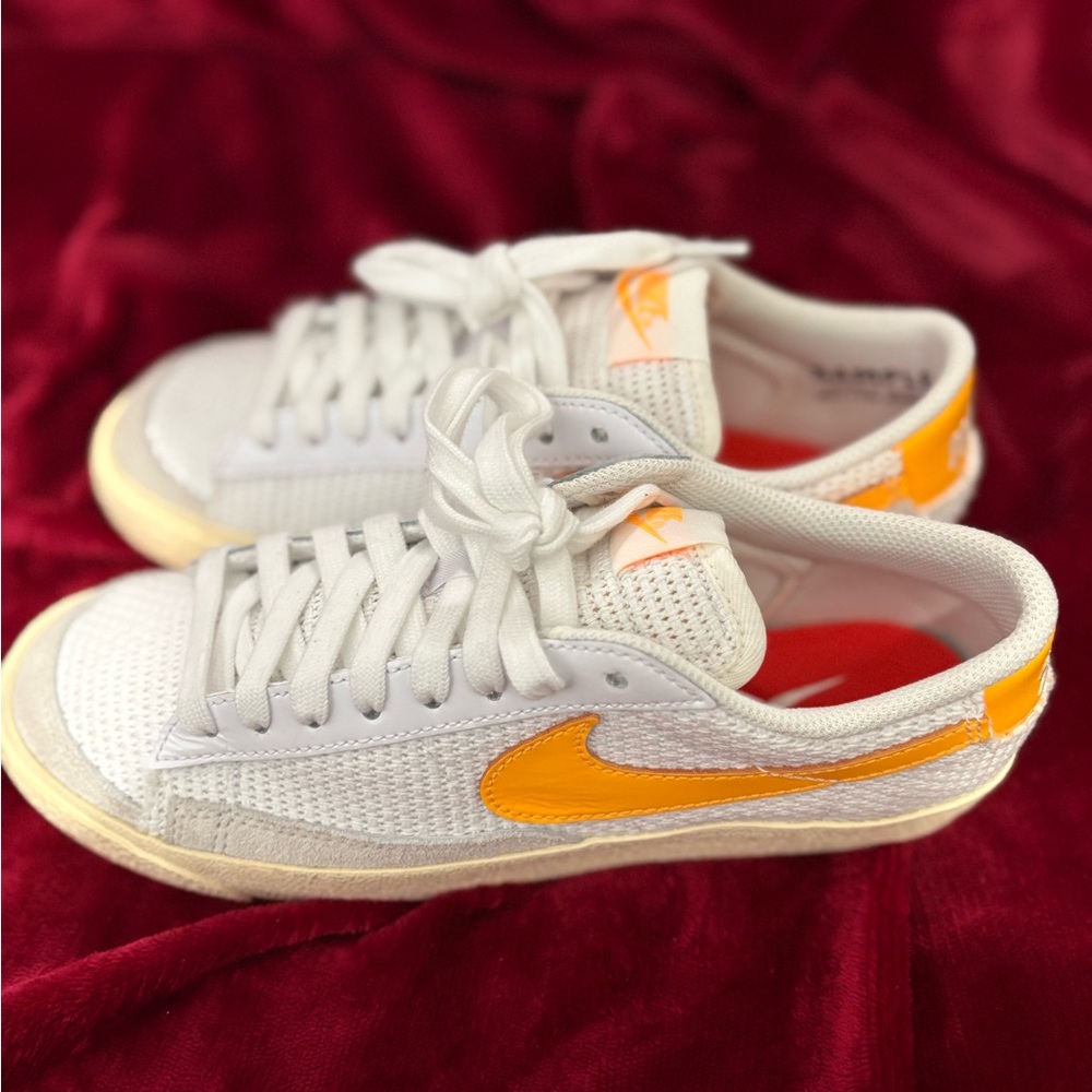 Nike Kids Sneakers in White and Orange
